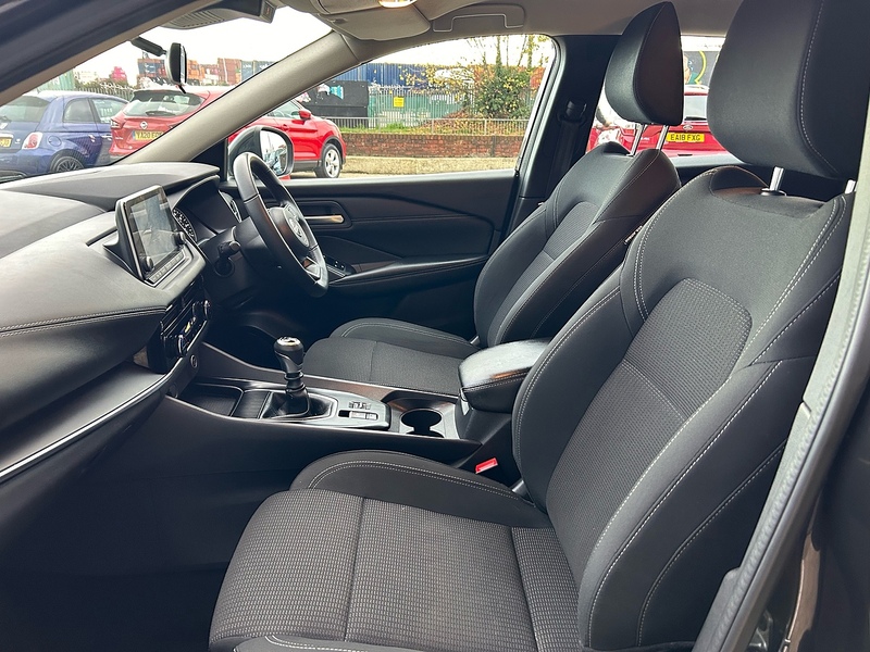 Nissan 1.3 DIG-T MHEV Acenta Premium SUV 5dr Petrol Hybrid Manual Euro 6 (s/s) (140 ps)