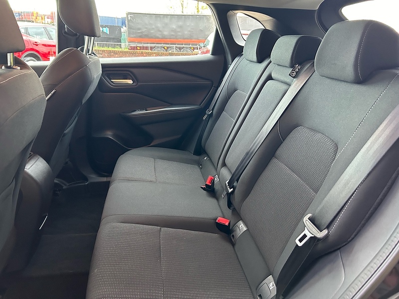 Nissan 1.3 DIG-T MHEV Acenta Premium SUV 5dr Petrol Hybrid Manual Euro 6 (s/s) (140 ps)