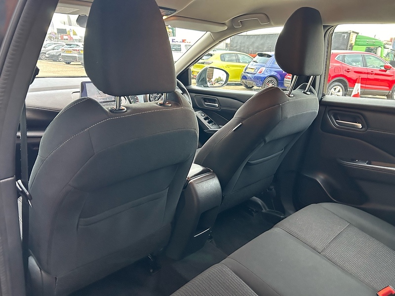 Nissan 1.3 DIG-T MHEV Acenta Premium SUV 5dr Petrol Hybrid Manual Euro 6 (s/s) (140 ps)