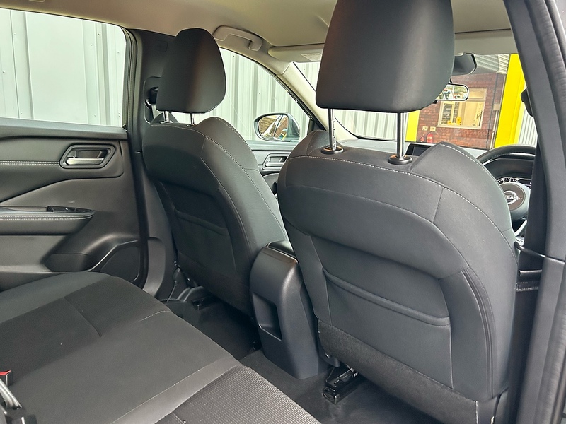 Nissan 1.3 DIG-T MHEV Acenta Premium SUV 5dr Petrol Hybrid Manual Euro 6 (s/s) (140 ps)