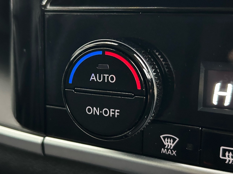 Nissan 1.3 DIG-T MHEV Acenta Premium SUV 5dr Petrol Hybrid Manual Euro 6 (s/s) (140 ps)