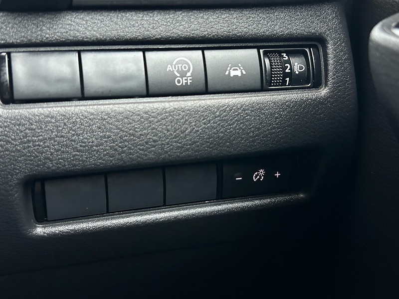 Nissan 1.3 DIG-T MHEV Acenta Premium SUV 5dr Petrol Hybrid Manual Euro 6 (s/s) (140 ps)