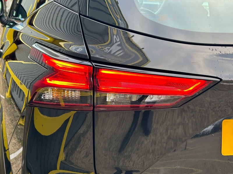 Nissan 1.3 DIG-T MHEV Acenta Premium SUV 5dr Petrol Hybrid Manual Euro 6 (s/s) (140 ps)