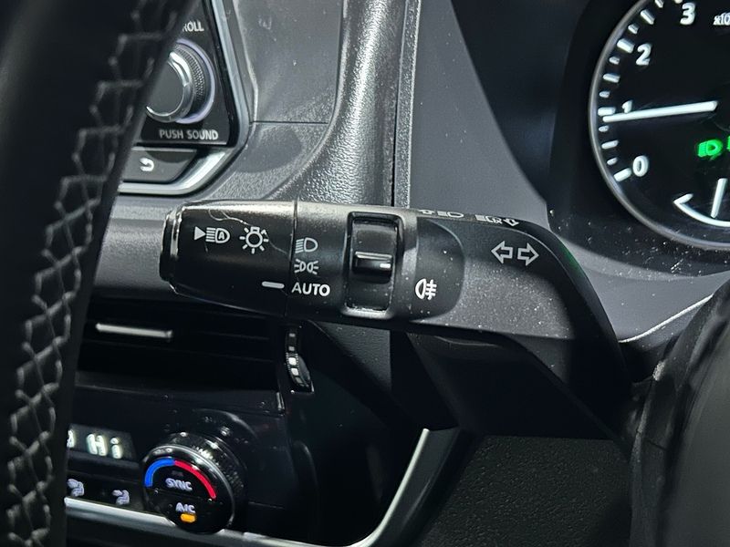 Nissan 1.3 DIG-T MHEV Acenta Premium SUV 5dr Petrol Hybrid Manual Euro 6 (s/s) (140 ps)