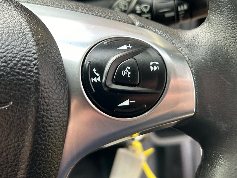 Ford 2.2 TDCi 350 HDT Trend Minibus 4dr Diesel Manual L2 H2 (196 g/km, 123 bhp)