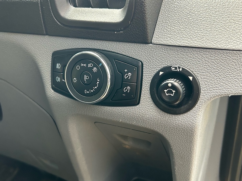 Ford 2.2 TDCi 350 HDT Trend Minibus 4dr Diesel Manual L2 H2 (196 g/km, 123 bhp)