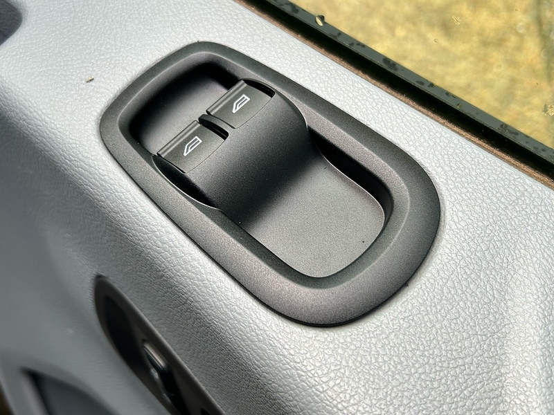 Ford 2.2 TDCi 350 HDT Trend Minibus 4dr Diesel Manual L2 H2 (196 g/km, 123 bhp)