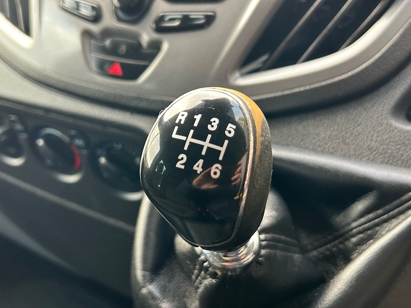 Ford 2.2 TDCi 350 HDT Trend Minibus 4dr Diesel Manual L2 H2 (196 g/km, 123 bhp)