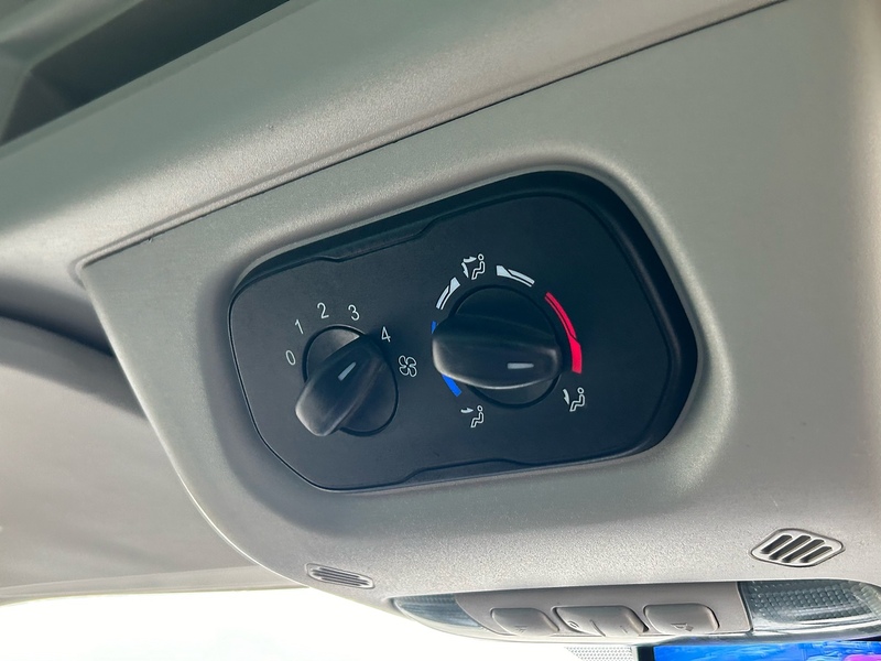 Ford 2.2 TDCi 350 HDT Trend Minibus 4dr Diesel Manual L2 H2 (196 g/km, 123 bhp)