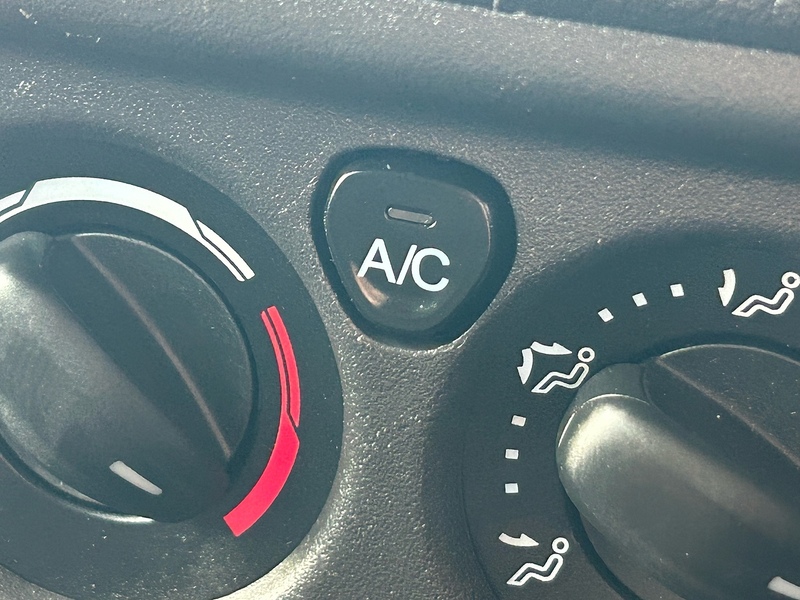 Ford 2.2 TDCi 350 HDT Trend Minibus 4dr Diesel Manual L2 H2 (196 g/km, 123 bhp)