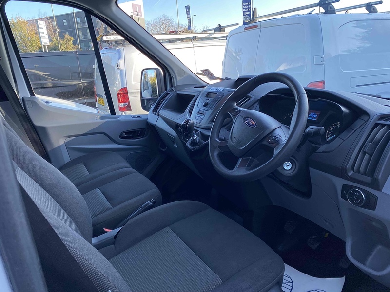 Ford 2.0 350 EcoBlue Chassis Cab 2dr Diesel Manual RWD L3 H1 Euro 6 (s/s) (130 ps) 2.0 2dr Luton Van Manual Diesel