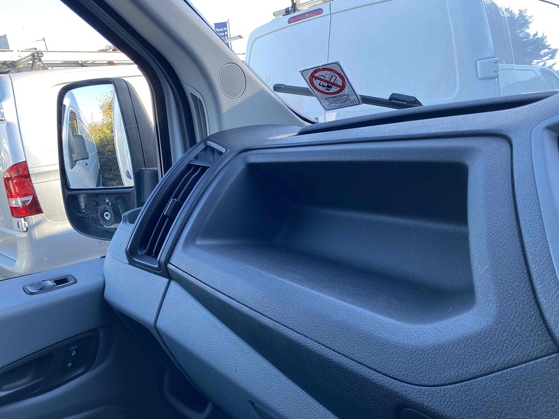 Ford 2.0 350 EcoBlue Chassis Cab 2dr Diesel Manual RWD L3 H1 Euro 6 (s/s) (130 ps) 2.0 2dr Luton Van Manual Diesel