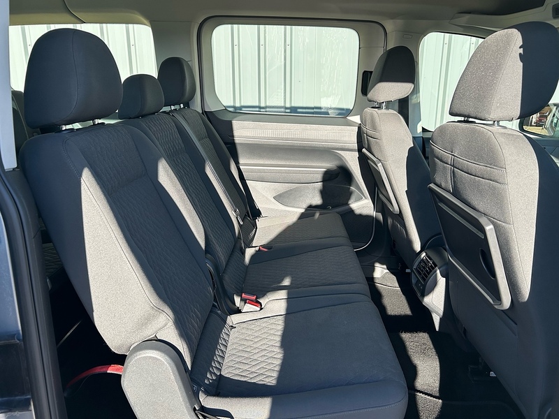 Volkswagen 2.0 TDI Life MPV 5dr Diesel DSG Euro 6 (s/s) (122 ps)