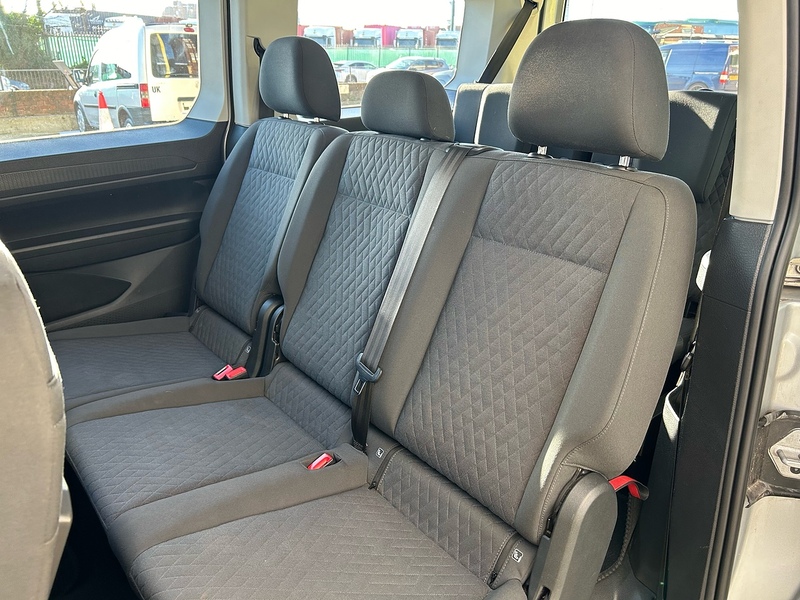 Volkswagen 2.0 TDI Life MPV 5dr Diesel DSG Euro 6 (s/s) (122 ps)