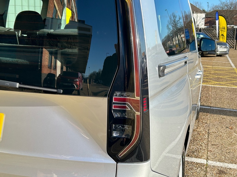 Volkswagen 2.0 TDI Life MPV 5dr Diesel DSG Euro 6 (s/s) (122 ps)