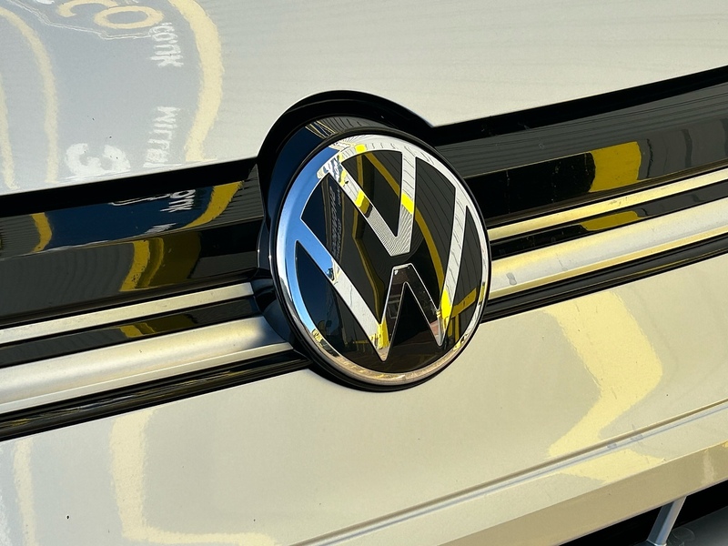 Volkswagen 2.0 TDI Life MPV 5dr Diesel DSG Euro 6 (s/s) (122 ps)