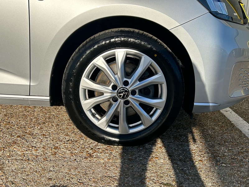 Volkswagen 2.0 TDI Life MPV 5dr Diesel DSG Euro 6 (s/s) (122 ps)