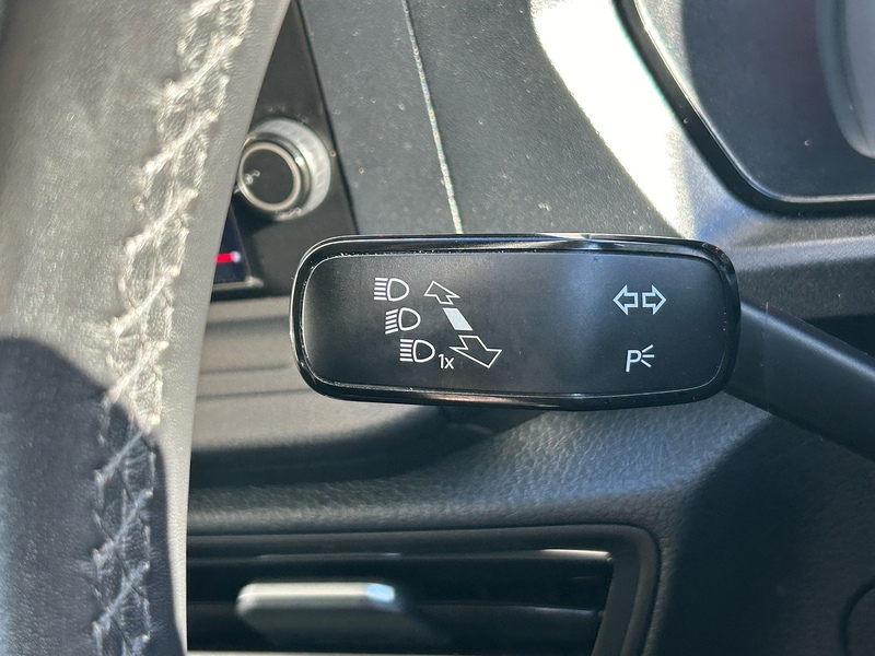 Volkswagen 2.0 TDI Life MPV 5dr Diesel DSG Euro 6 (s/s) (122 ps)