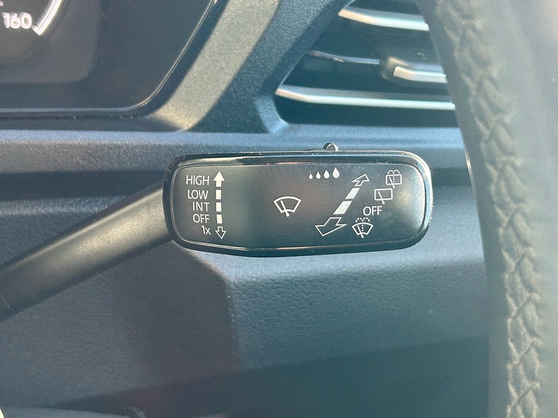 Volkswagen 2.0 TDI Life MPV 5dr Diesel DSG Euro 6 (s/s) (122 ps)