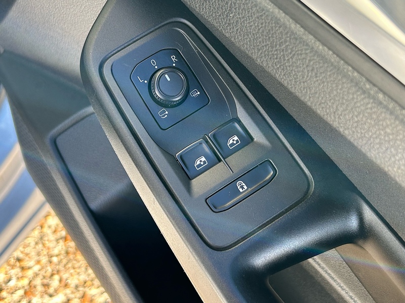 Volkswagen 2.0 TDI Life MPV 5dr Diesel DSG Euro 6 (s/s) (122 ps)