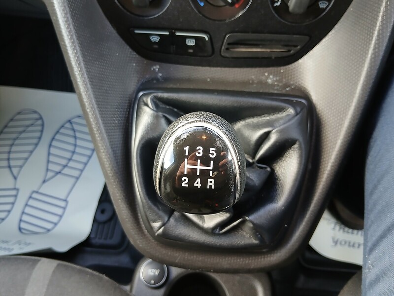 Ford 1.6 TDCi 200 Trend Panel Van 5dr Diesel Manual L1 H1 (124 g/km, 94 bhp)