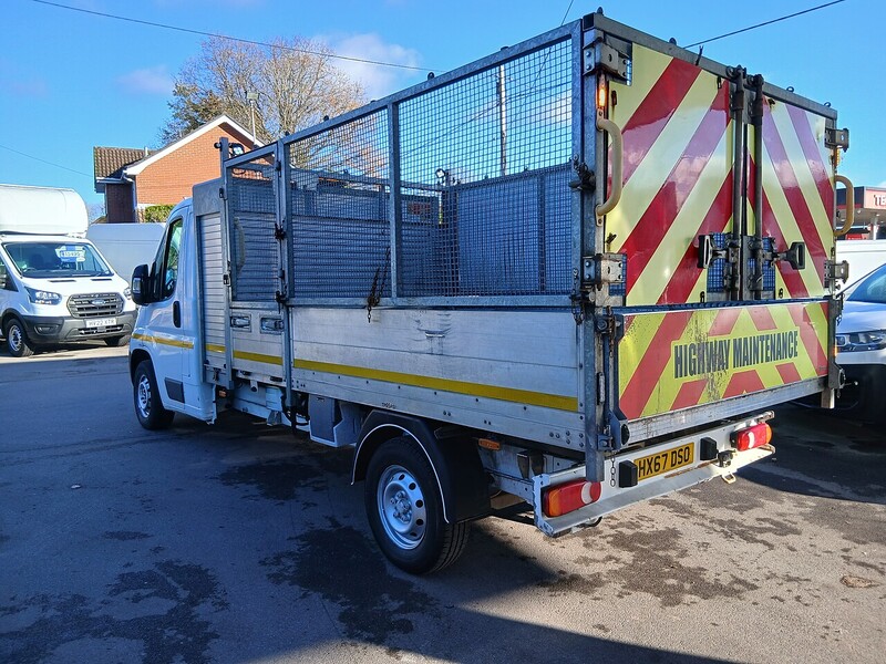 Peugeot 2.0 BlueHDi 335 Chassis Cab 2dr Diesel Manual L3 Euro 6 (130 ps) 2.0 2dr Tippers Manual Diesel