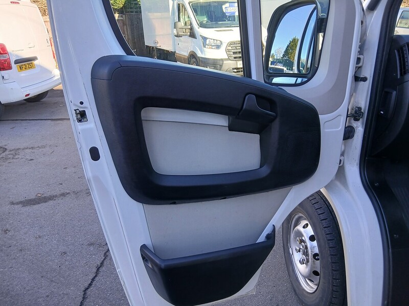 Peugeot 2.0 BlueHDi 335 Chassis Cab 2dr Diesel Manual L3 Euro 6 (130 ps) 2.0 2dr Tippers Manual Diesel