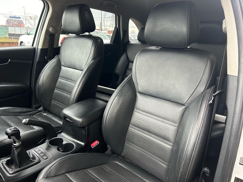 Kia 2.2 CRDi KX-2 SUV 5dr Diesel Manual AWD Euro 6 (s/s) (197 bhp)