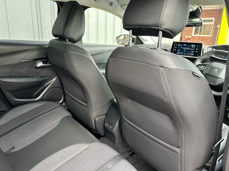 Peugeot 1.2 PureTech Allure Premium Hatchback 5dr Petrol Manual Euro 6 (s/s) (100 ps)