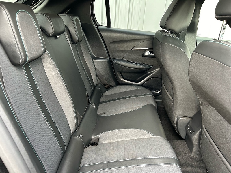 Peugeot 1.2 PureTech Allure Premium Hatchback 5dr Petrol Manual Euro 6 (s/s) (100 ps)