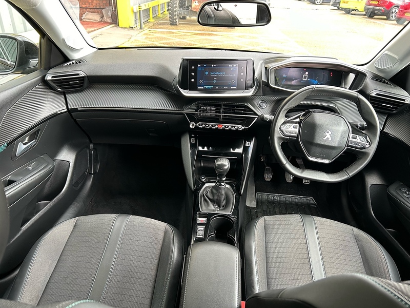 Peugeot 1.2 PureTech Allure Premium Hatchback 5dr Petrol Manual Euro 6 (s/s) (100 ps)