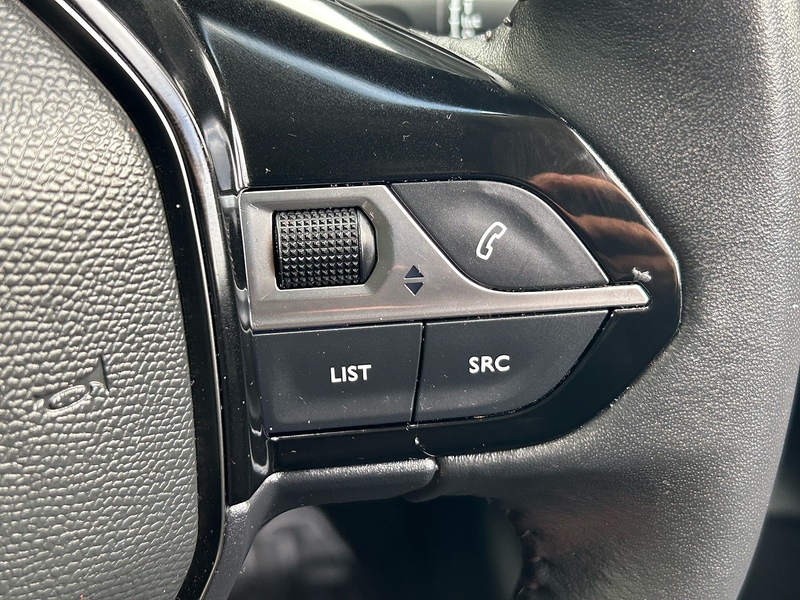 Peugeot 1.2 PureTech Allure Premium Hatchback 5dr Petrol Manual Euro 6 (s/s) (100 ps)