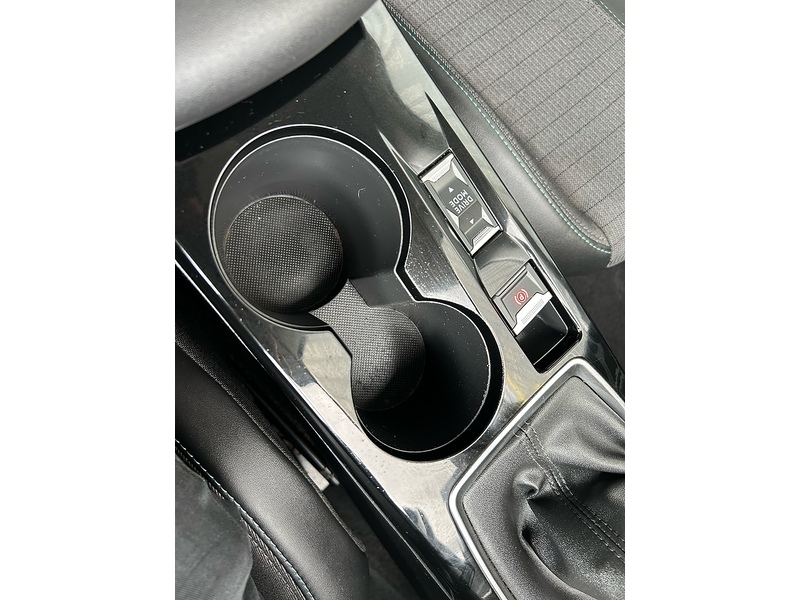 Peugeot 1.2 PureTech Allure Premium Hatchback 5dr Petrol Manual Euro 6 (s/s) (100 ps)