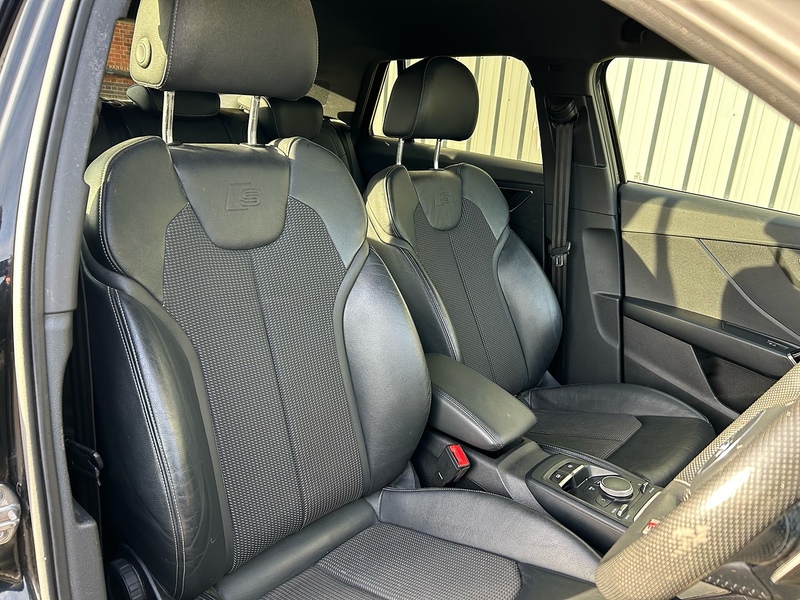 Audi 1.6 TDI 30 Black Edition SUV 5dr Diesel S Tronic Euro 6 (s/s) (116 ps)