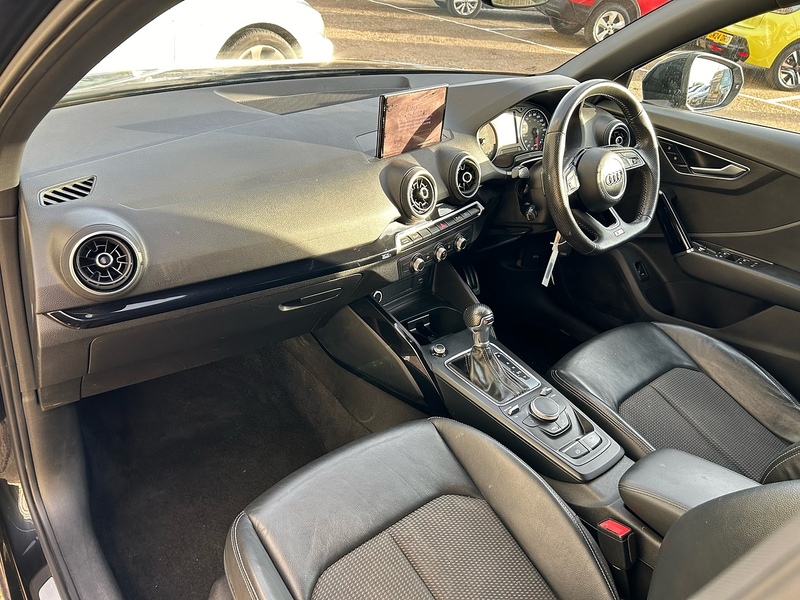 Audi 1.6 TDI 30 Black Edition SUV 5dr Diesel S Tronic Euro 6 (s/s) (116 ps)