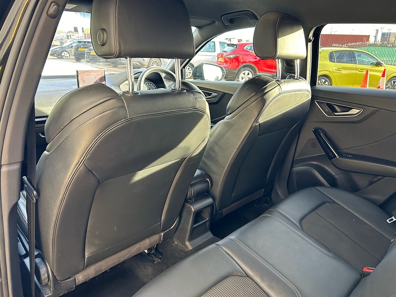 Audi 1.6 TDI 30 Black Edition SUV 5dr Diesel S Tronic Euro 6 (s/s) (116 ps)