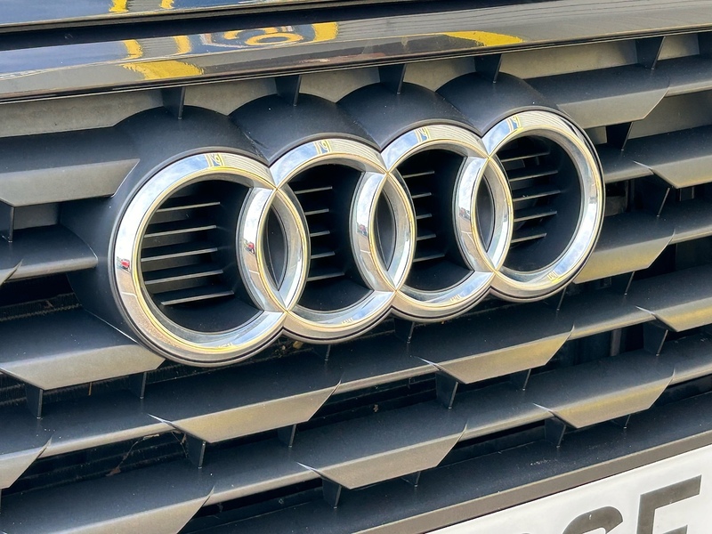 Audi 1.6 TDI 30 Black Edition SUV 5dr Diesel S Tronic Euro 6 (s/s) (116 ps)