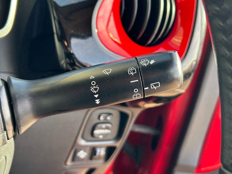 Toyota 1.0 VVT-i x-clusiv Hatchback 5dr Petrol Manual Euro 6 (71 ps)