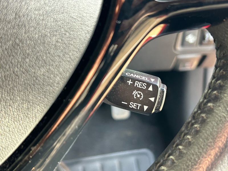 Toyota 1.0 VVT-i x-clusiv Hatchback 5dr Petrol Manual Euro 6 (71 ps)