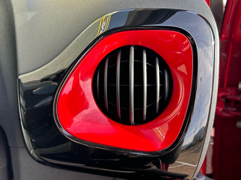 Toyota 1.0 VVT-i x-clusiv Hatchback 5dr Petrol Manual Euro 6 (71 ps)