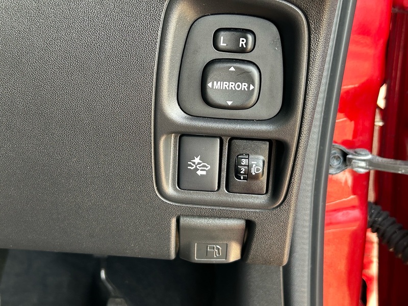 Toyota 1.0 VVT-i x-clusiv Hatchback 5dr Petrol Manual Euro 6 (71 ps)