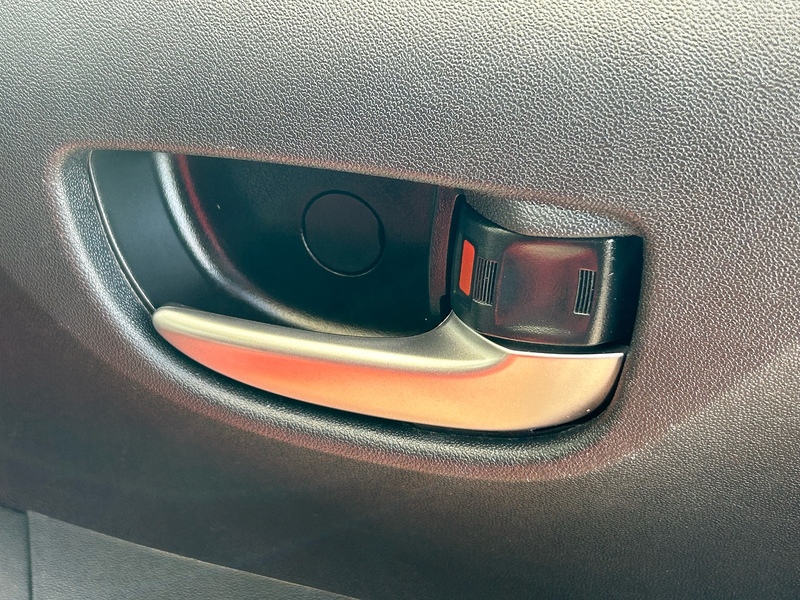 Toyota 1.0 VVT-i x-clusiv Hatchback 5dr Petrol Manual Euro 6 (71 ps)