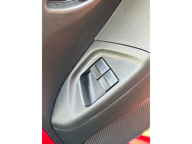 Toyota 1.0 VVT-i x-clusiv Hatchback 5dr Petrol Manual Euro 6 (71 ps)