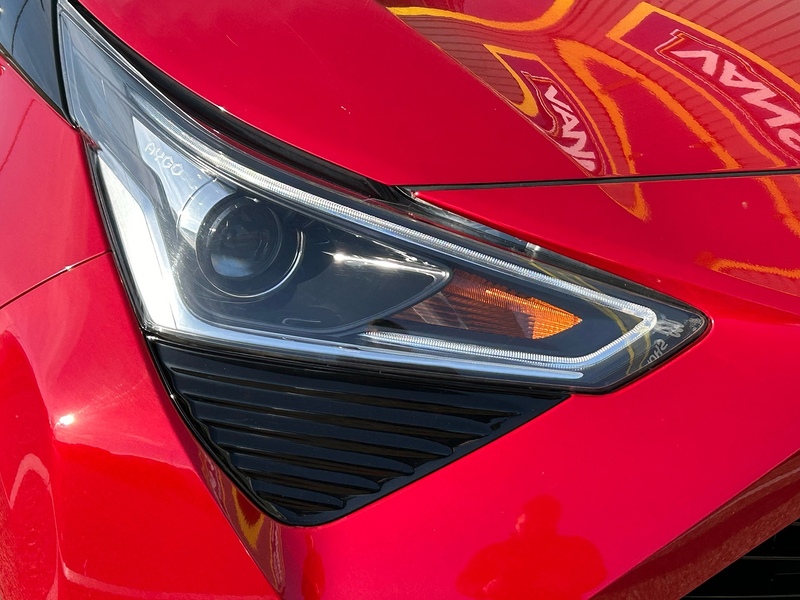 Toyota 1.0 VVT-i x-clusiv Hatchback 5dr Petrol Manual Euro 6 (71 ps)