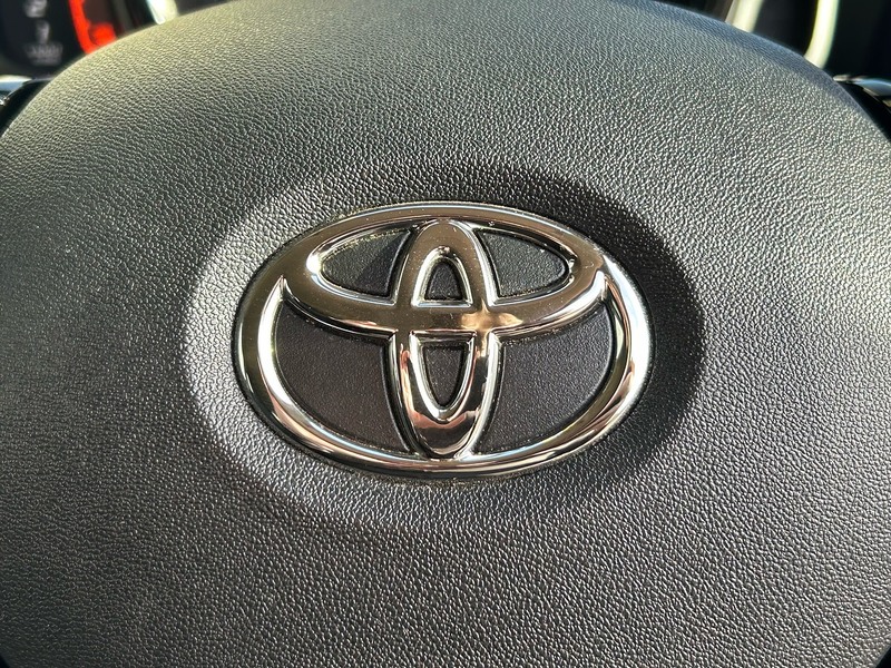 Toyota 1.0 VVT-i x-clusiv Hatchback 5dr Petrol Manual Euro 6 (71 ps)