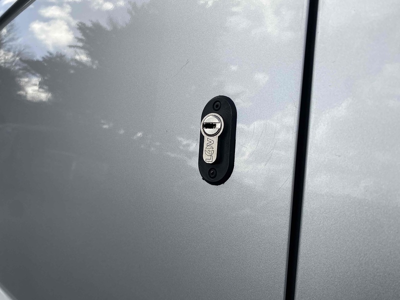 Ford 1.5 TDCi 200 Limited Panel Van 5dr Diesel Manual L1 H1 (119 g/km, 118 bhp)