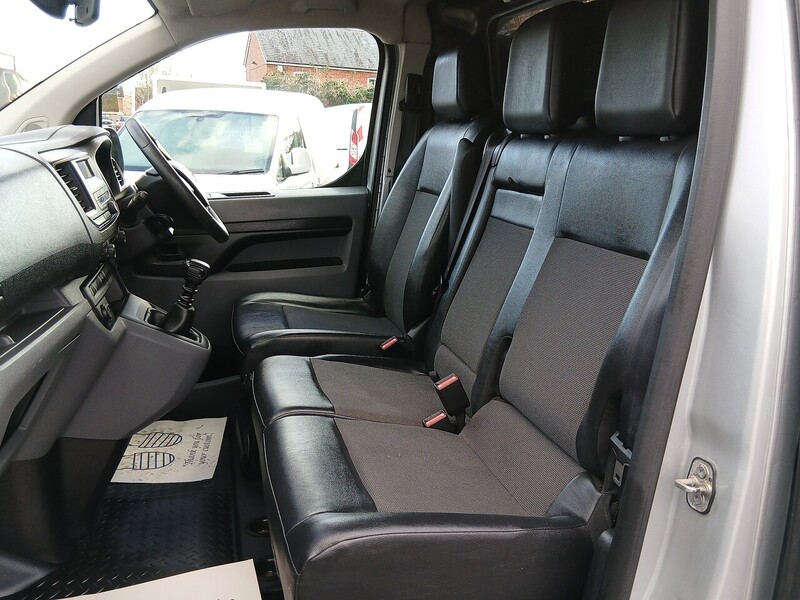 Toyota D Icon Panel Van 2.0 Manual Diesel Panel Van 2.0 Manual Diesel