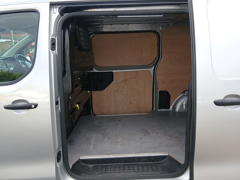 Toyota D Icon Panel Van 2.0 Manual Diesel Panel Van 2.0 Manual Diesel