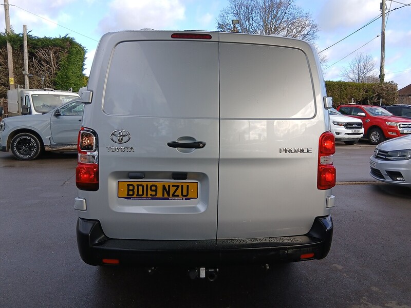 Toyota D Icon Panel Van 2.0 Manual Diesel Panel Van 2.0 Manual Diesel