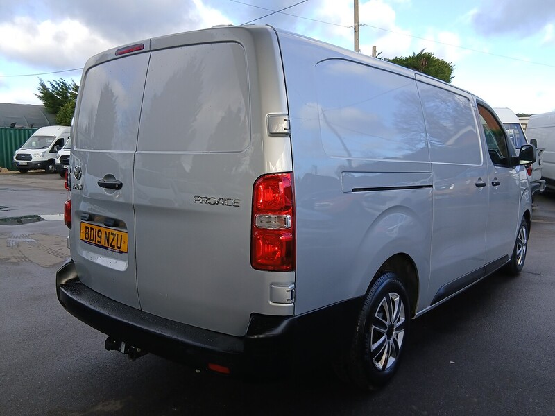 Toyota D Icon Panel Van 2.0 Manual Diesel Panel Van 2.0 Manual Diesel